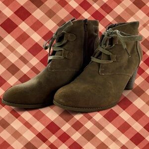 Axxiom Hayden Women’s Ankle Boots – Brown Block Heel – Size 11M